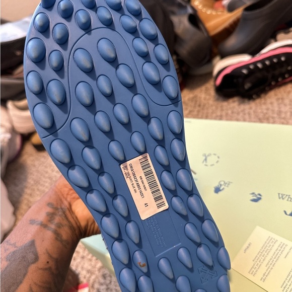 Off white sneakers - Picture 4 of 15